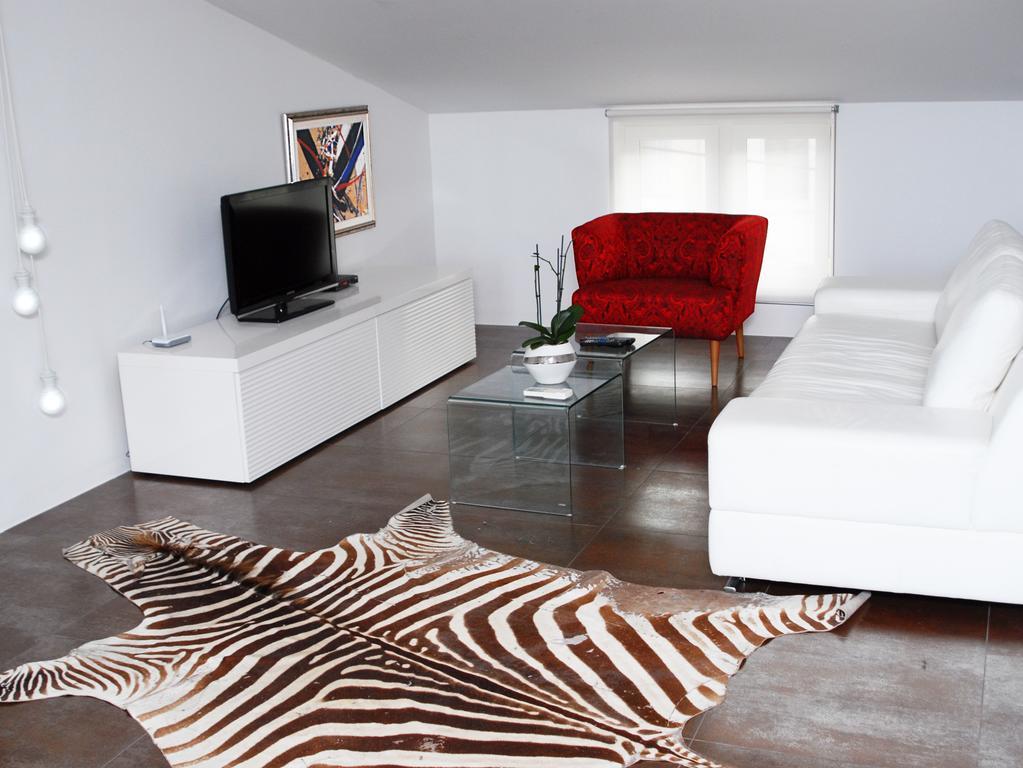 Apartment Klara Pola Esterno foto